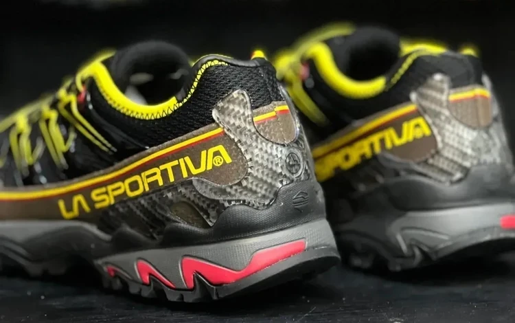 کتونی کوهنوردی و طبیعت گردی لاسپورتیوا سایز ۴۰ تا ۴۵ La Sportiva Ultra Raptor II