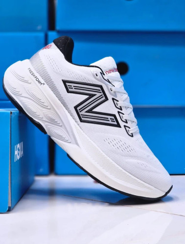 کتونی نیوبالانس 880 سایز 40 تا 45 NEWBALANCE 880