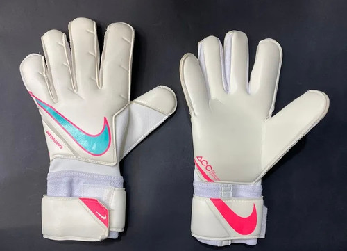 دستکش دروازه بانی نایک سایز ۷ تا ۱۱ Nike gk gloves