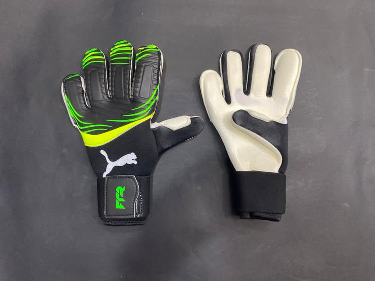 دستکش دروازه بانی پوما سایز ۷ تا ۱۱ Puma gk gloves