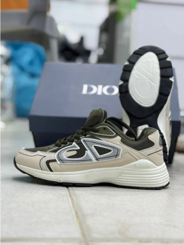 کتونی اسپرت دیور سایز ۴۰ تا ۴۵ Dior