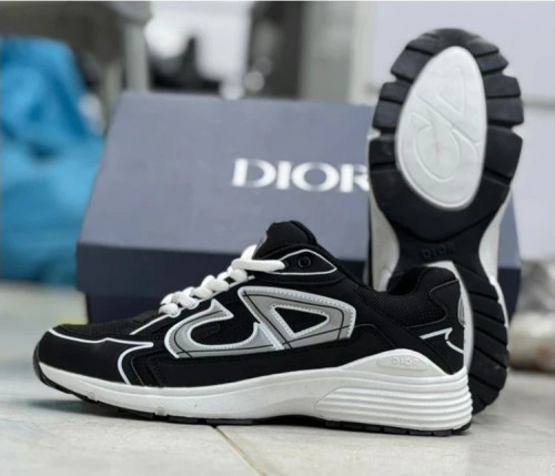 کتونی اسپرت دیور سایز ۴۰ تا ۴۵ Dior