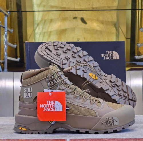 کتونی بوت کوهنوردی و طبیعت گردی نورث فیس GORTEX سایز ۴۰ تا ۴۵ the north face soukuu
