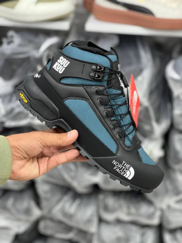 کتونی بوت کوهنوردی و طبیعت گردی نورث فیس GORTEX سایز ۴۰ تا ۴۵ the north face soukuu