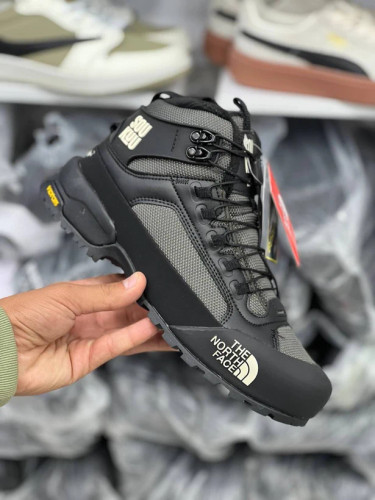 کتونی بوت کوهنوردی و طبیعت گردی نورث فیس GORTEX سایز ۴۰ تا ۴۵ the north face soukuu
