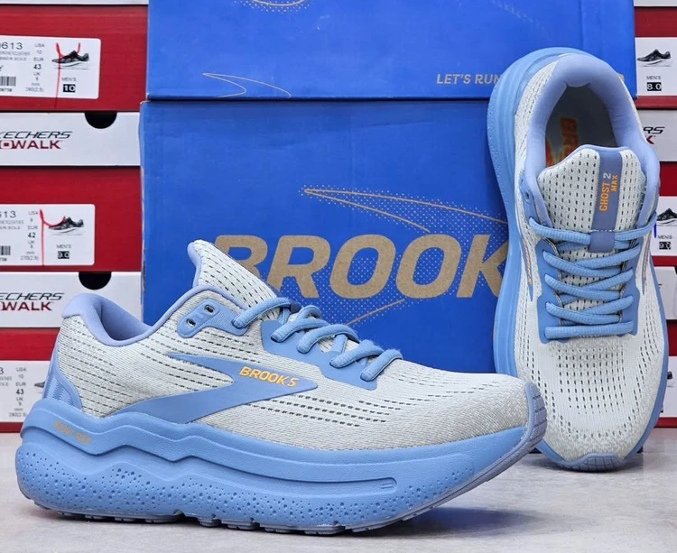 کتونی رانینگ بروکس گاست مکس ۲ ساخت ویتنام سایز ۴۰ تا ۴۵ Brooks Ghost Max 2