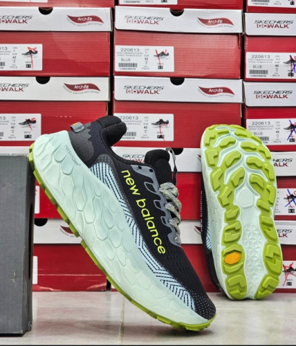 کتونی فرش فوم تریل نیوبالانس وی ۳ سایز ۴۰ تا ۴۵ New balance fresh foam x more trail v3