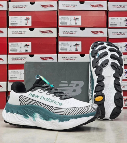 کتونی فرش فوم تریل نیوبالانس وی ۳ سایز ۴۰ تا ۴۵ New balance fresh foam x more trail v3