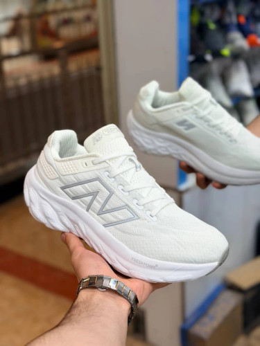 کتونی پیادهروی و رانینگ نیوبالانس سایز ۴۰ تا ۴۵ New balance Fresh Foam 1080