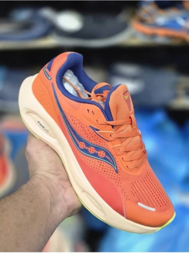 کتونی ساکونی فونیکس اینفرنو 3 سایز ۴۰ تا ۴۵ Saucony phoenix inferno 3