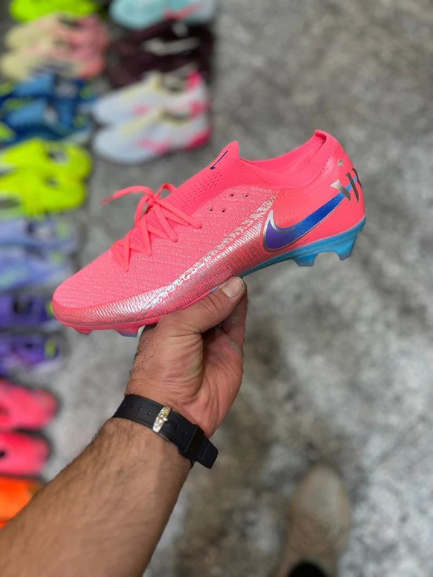 کتونی فوتبال نایک ایر زوم سرخابی رنگی سایز 40 تا 45 NIKE AIR ZOOM 5