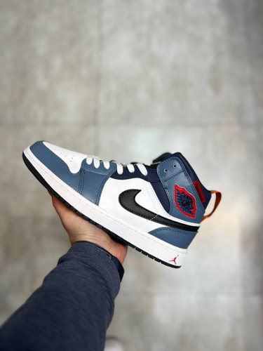 کتونی اسپرت ایر جردن وان سایز 40 تا 45 NIKE AIR JORDAN 1