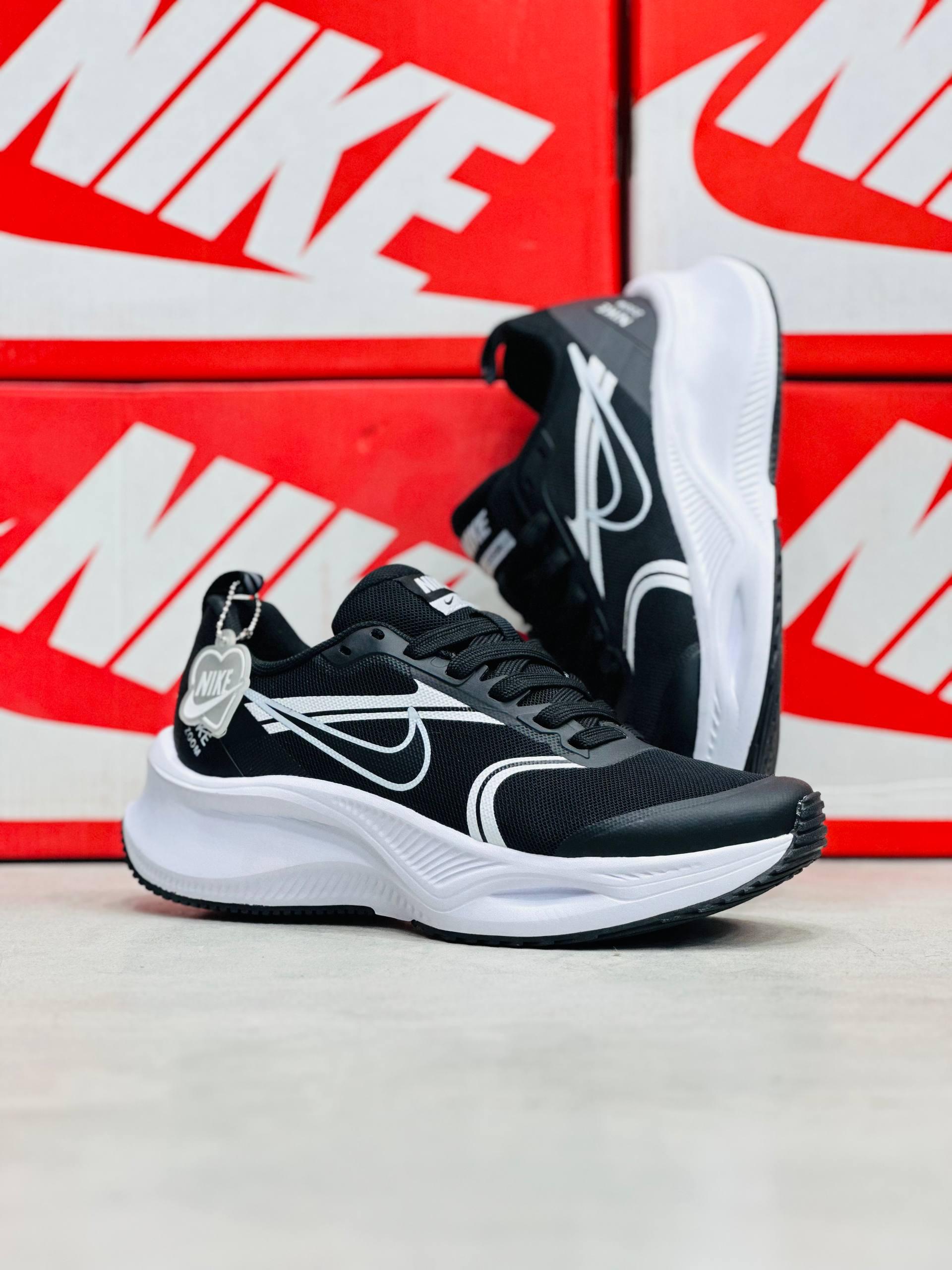 کتونی نایک زوم ایکس مشکی سفید سایز 37 تا 40 Nike Zoom X
