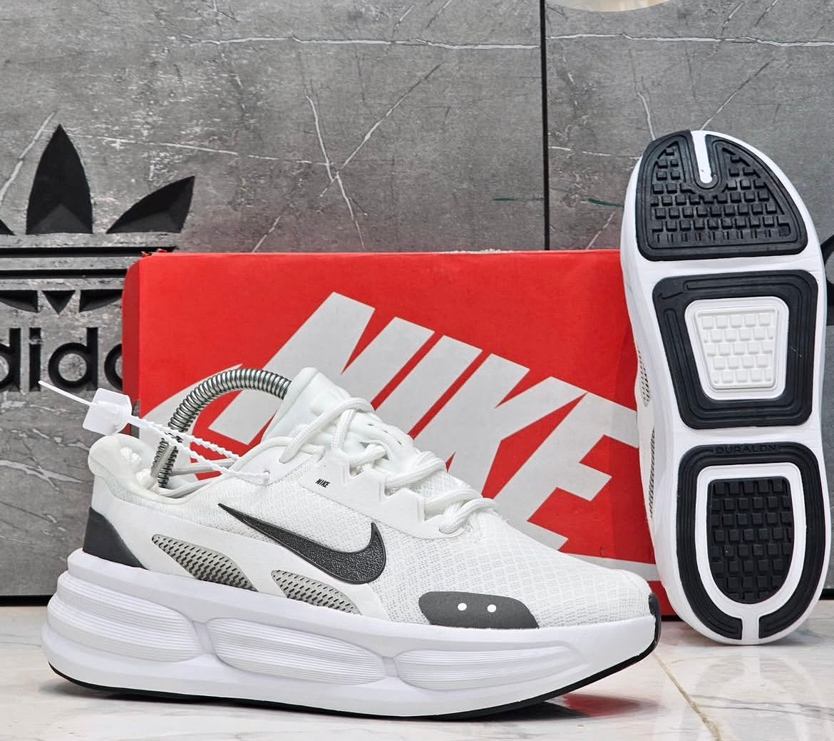 کتونی نایک کامفورت سفید طوسی سایز ۴۰ الی ۴۵ Nike comfort