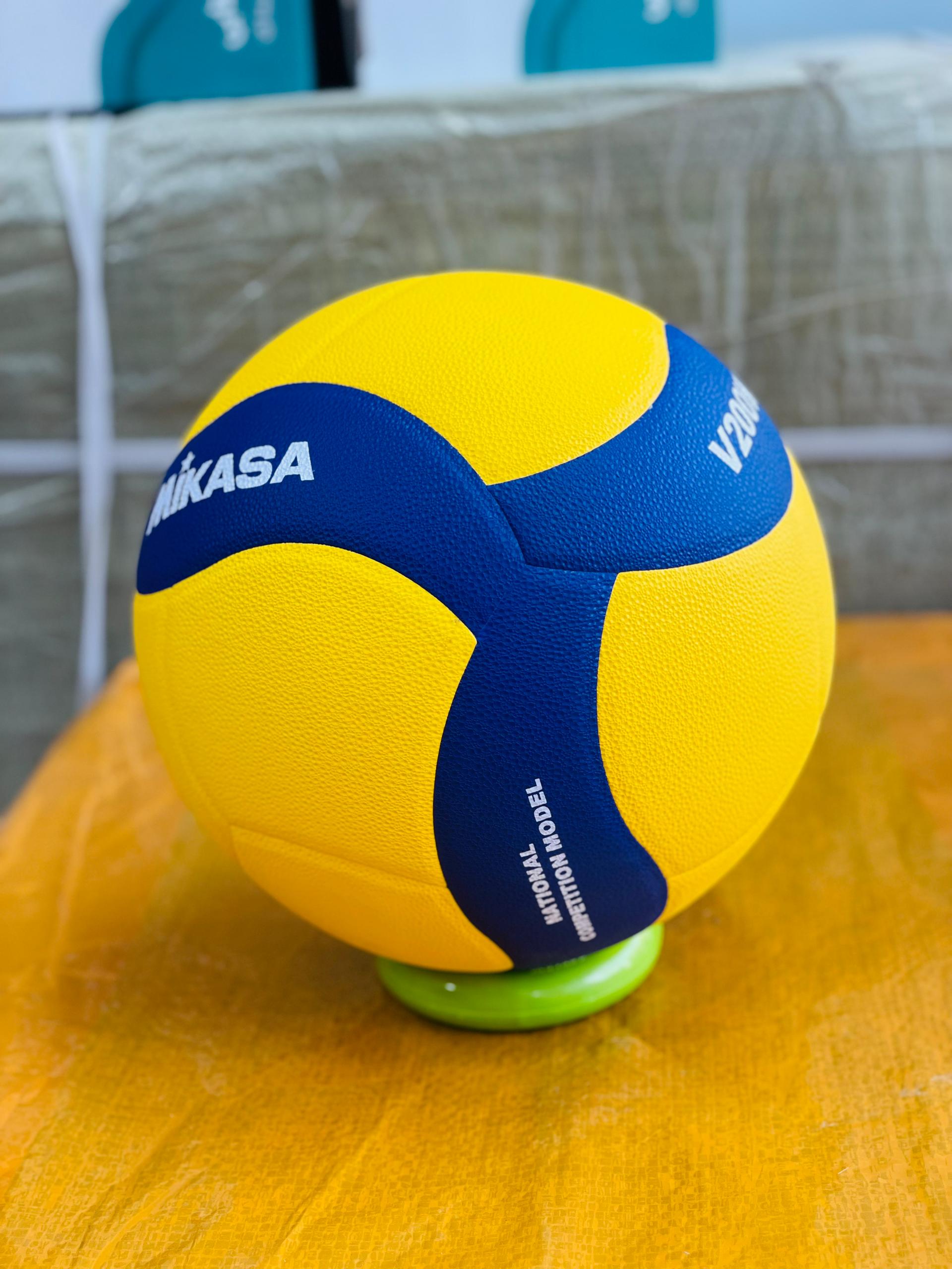 توپ والیبال V200W میکاسا  MIKASA V200W