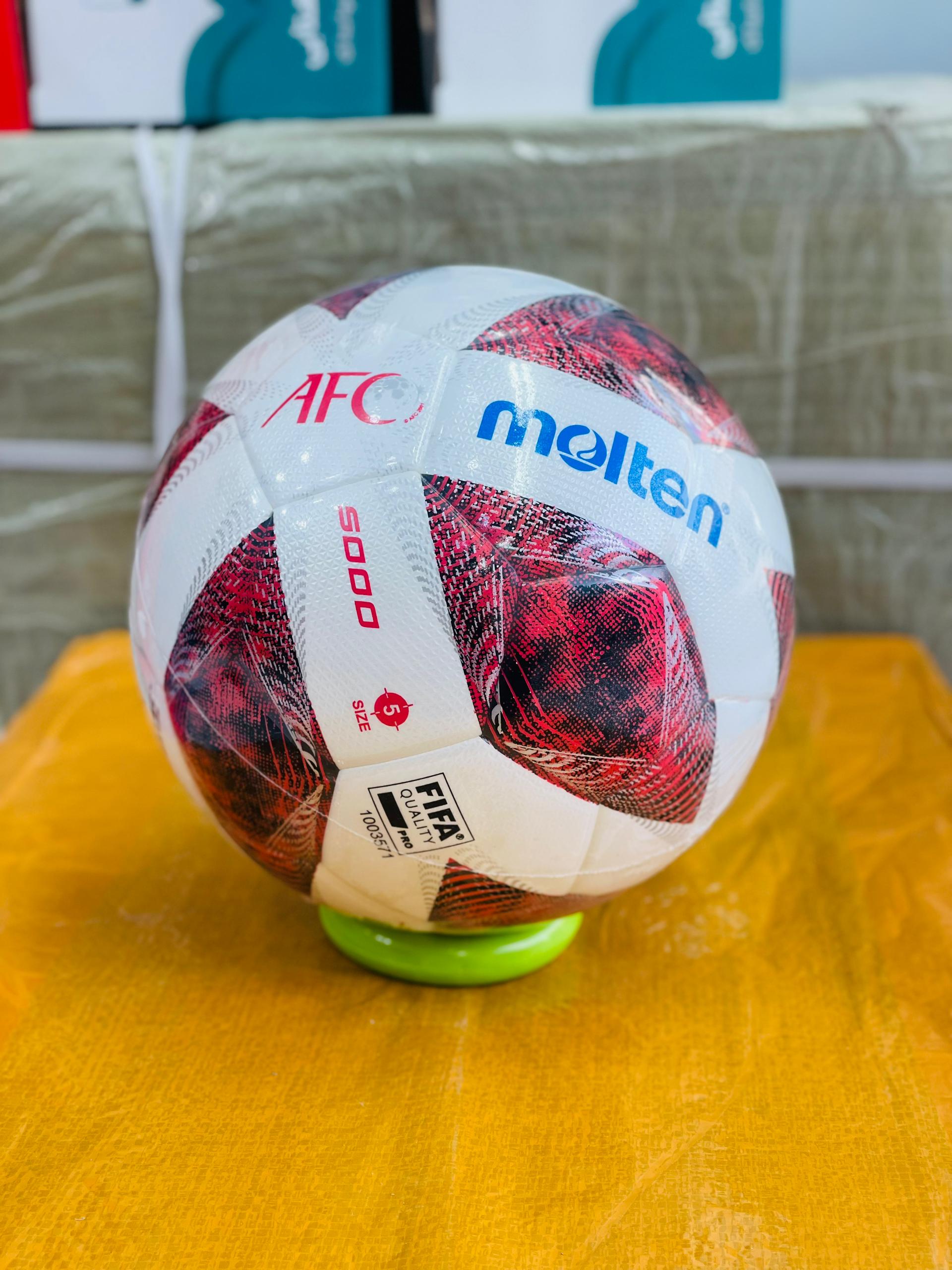 توپ فوتبال 5000 مولتن سفید قرمز MOLTEN F5A5000