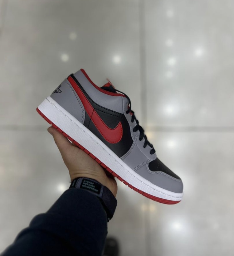 کتونی ایر جردن وان طوسی مشکی قرمز سایز 37 تا 45 NIKE AIR JORDAN