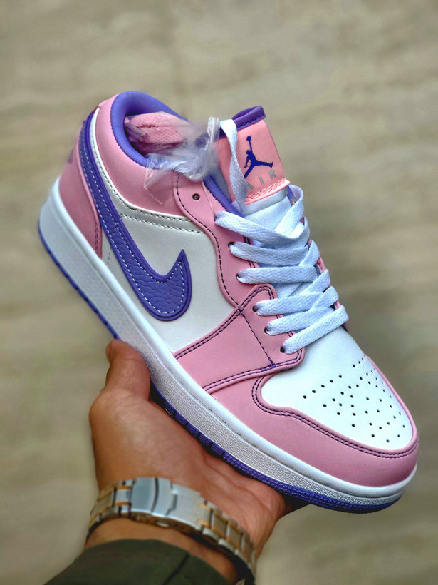 کتونی ایر جردن وان صورتی سفید بنفش سایز 37 تا 40 NIKE AIR JORDAN