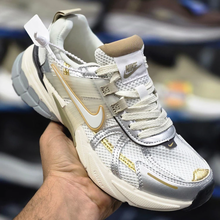 کتونی نایک سفید نقره ای کرم V2K سایز ۴۰ تا ۳۷ Nike V2K