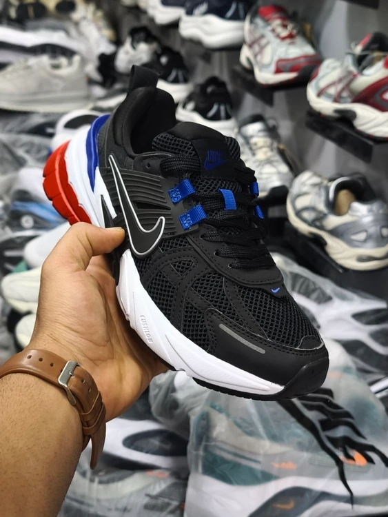 کتونی نایک V2K مشکی سفید قرمز سایز ۴۰ تا ۳۷ Nike V2K