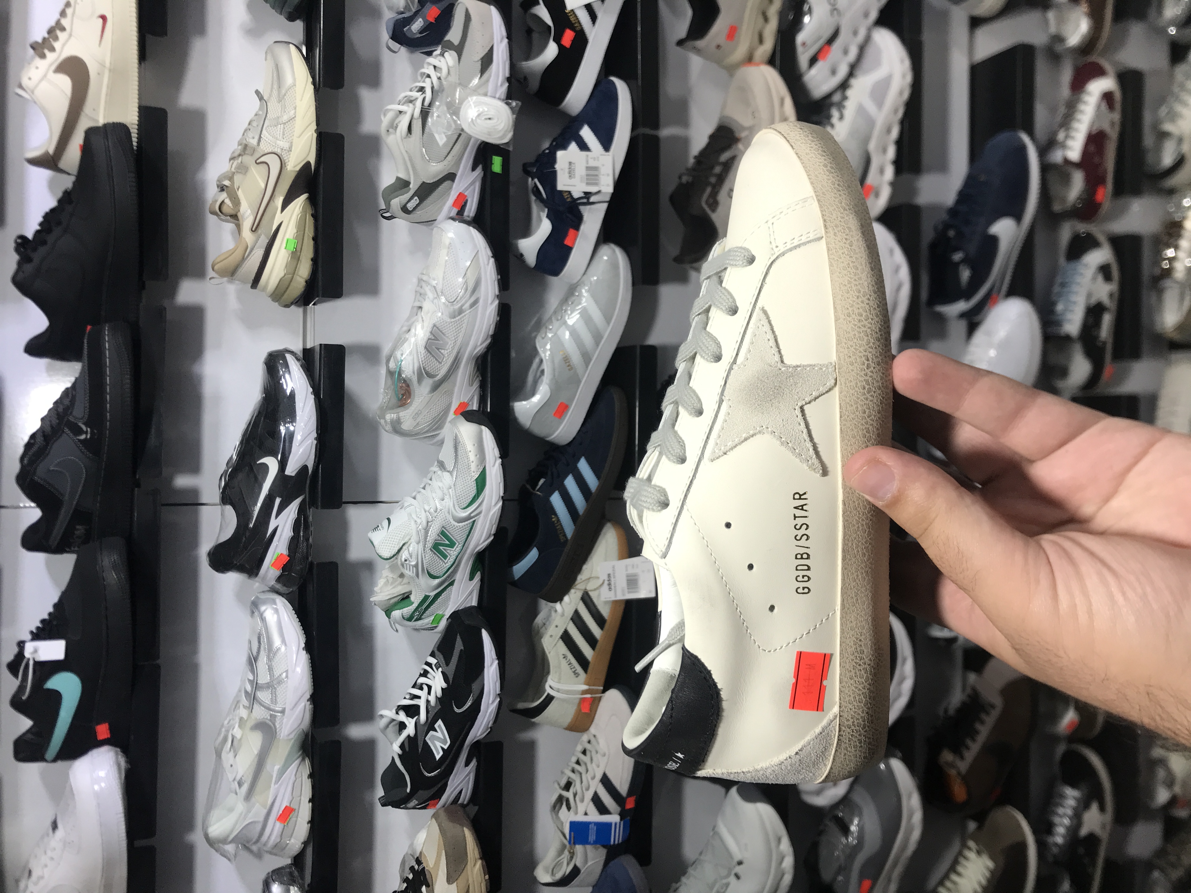 کتونی گلدن گوس سایز ۳۷ تا ۴۰ Golden goose