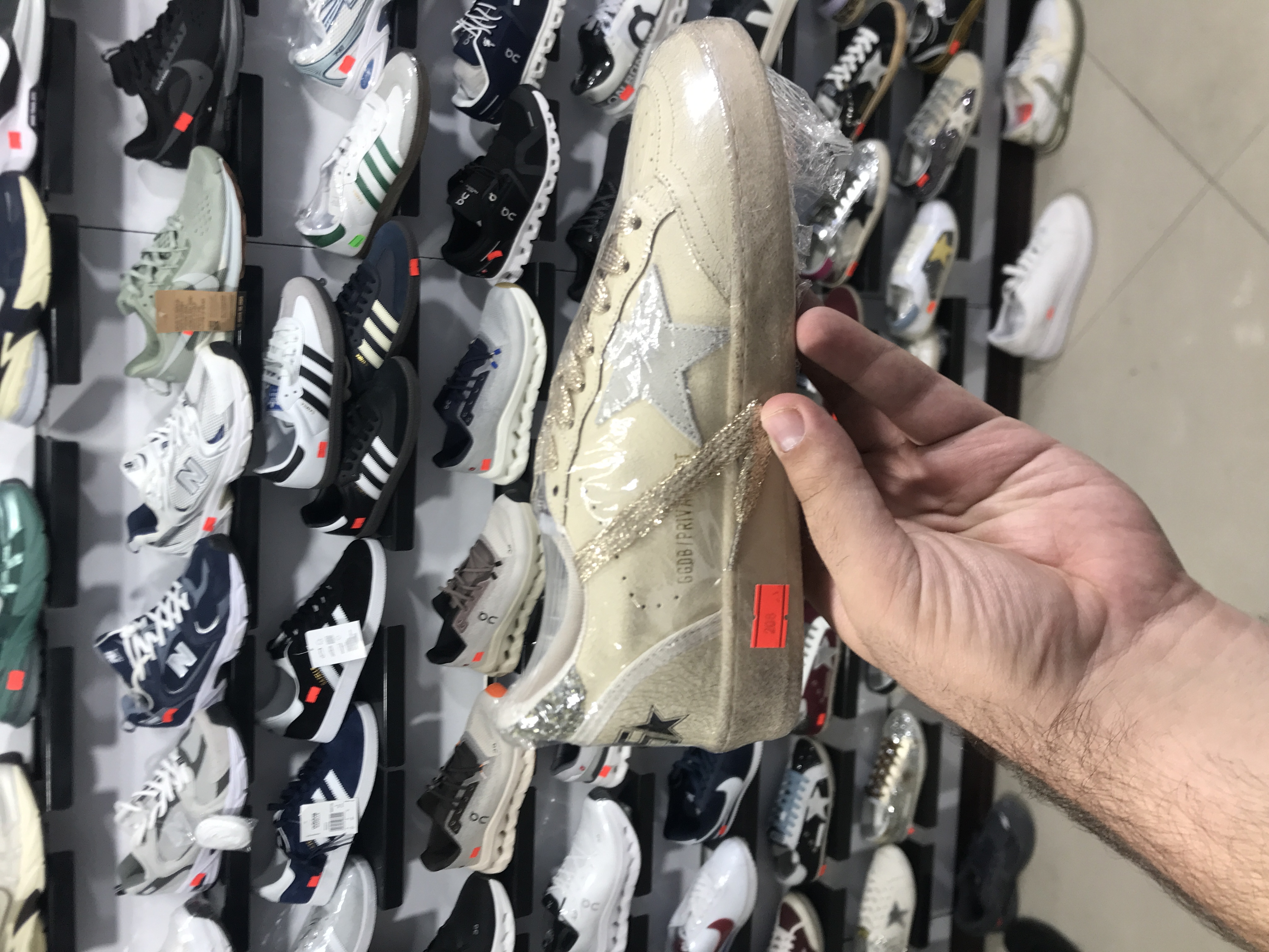 کتونی گلدن گوس سایز ۳۷ تا ۴۰ Golden goose