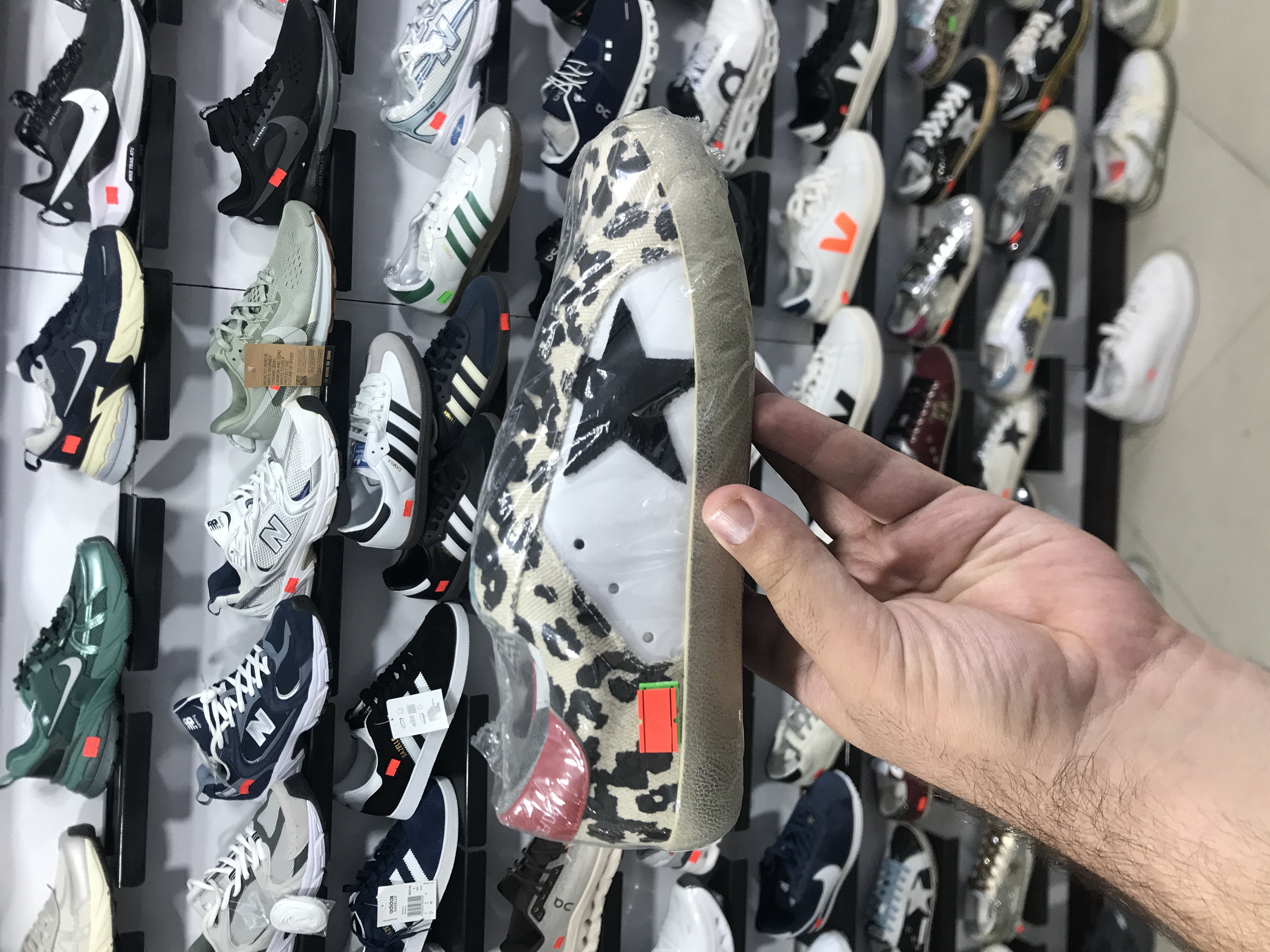 کتونی گلدن گوس سایز ۳۷ تا ۴۰ Golden goose