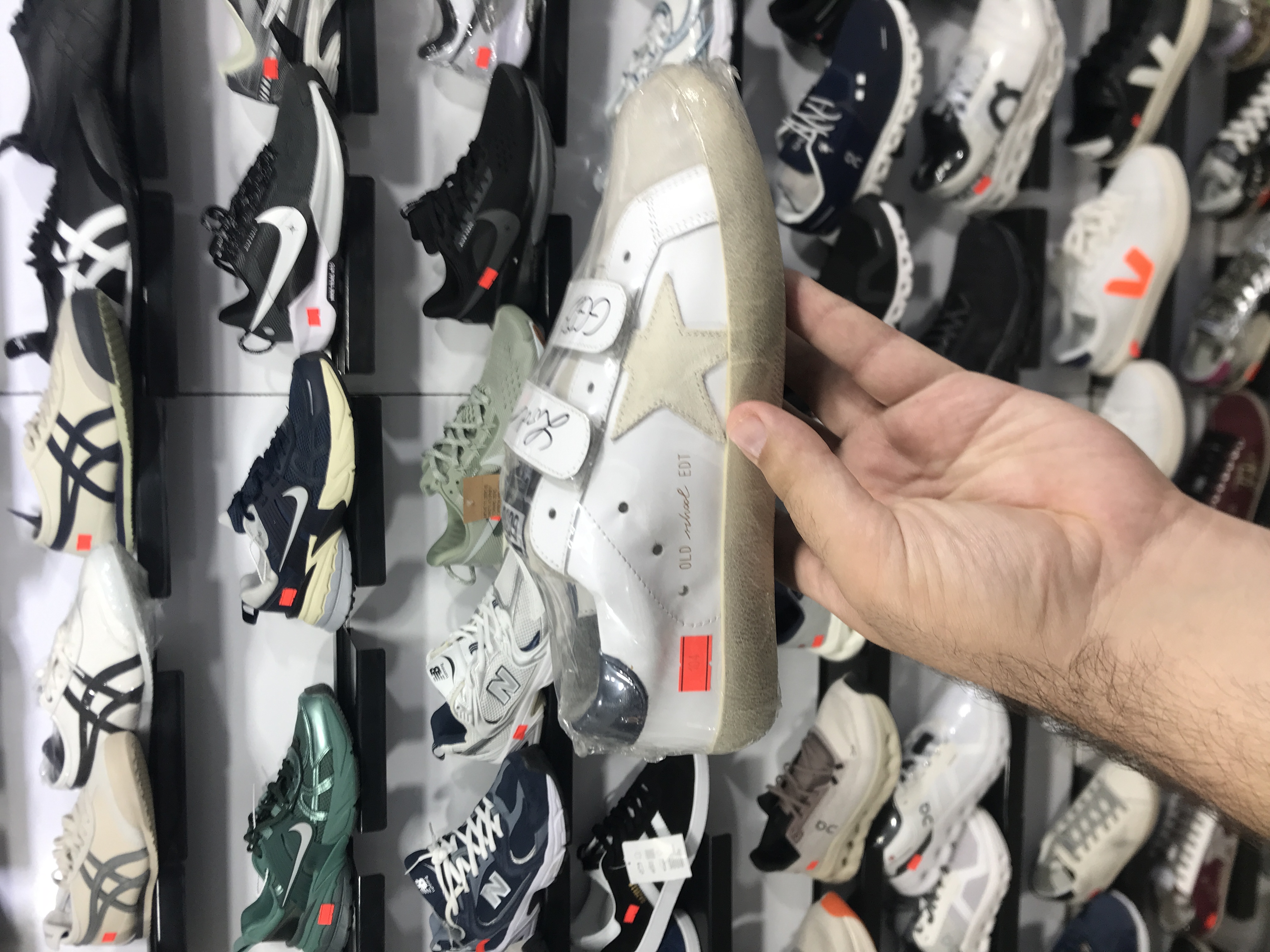 کتونی گلدن گوس سایز ۳۷ تا ۴۰ Golden Goose