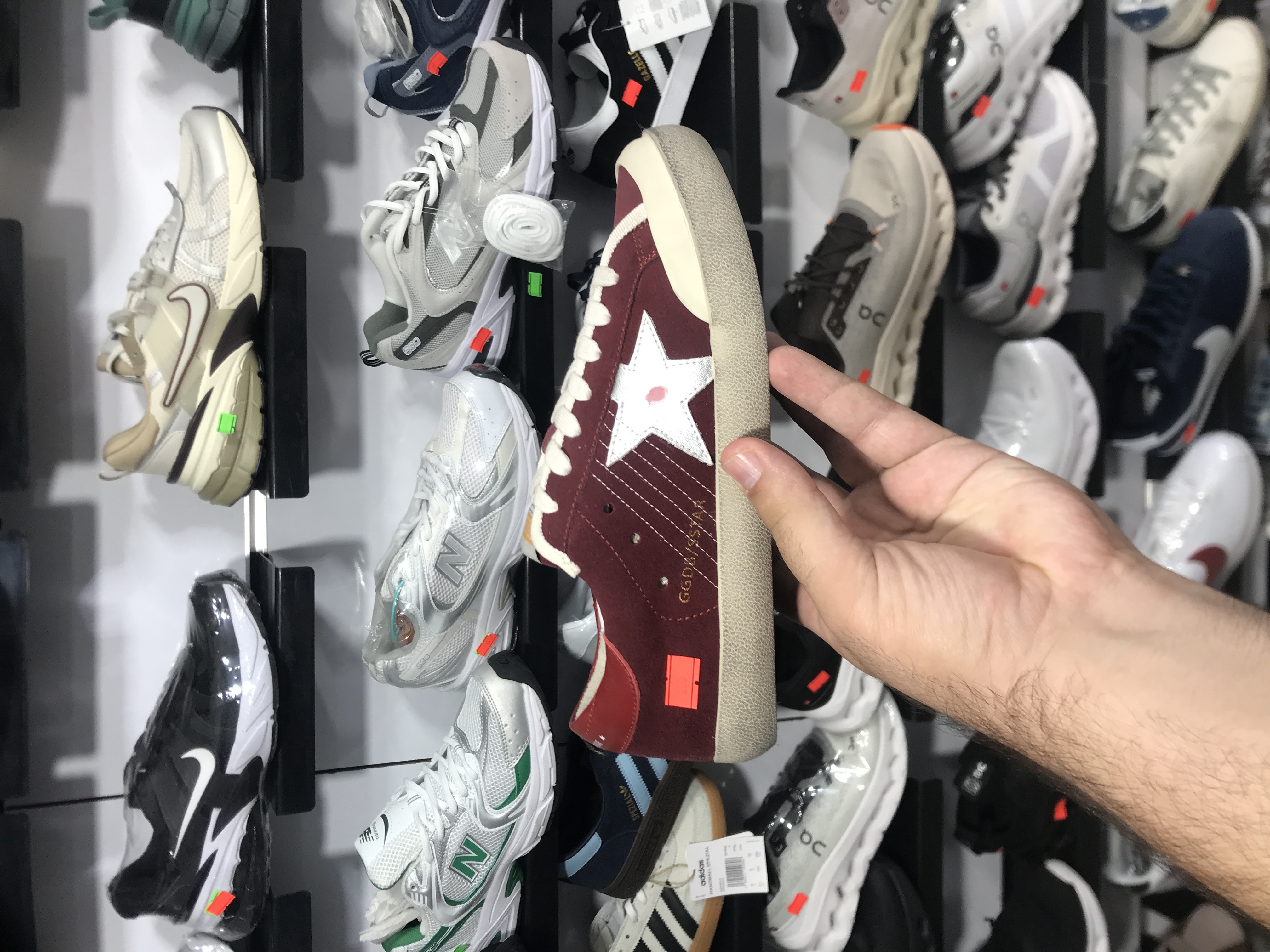 کتونی گلدن گوس سایز ۳۷ تا ۴۰ Golden Goose