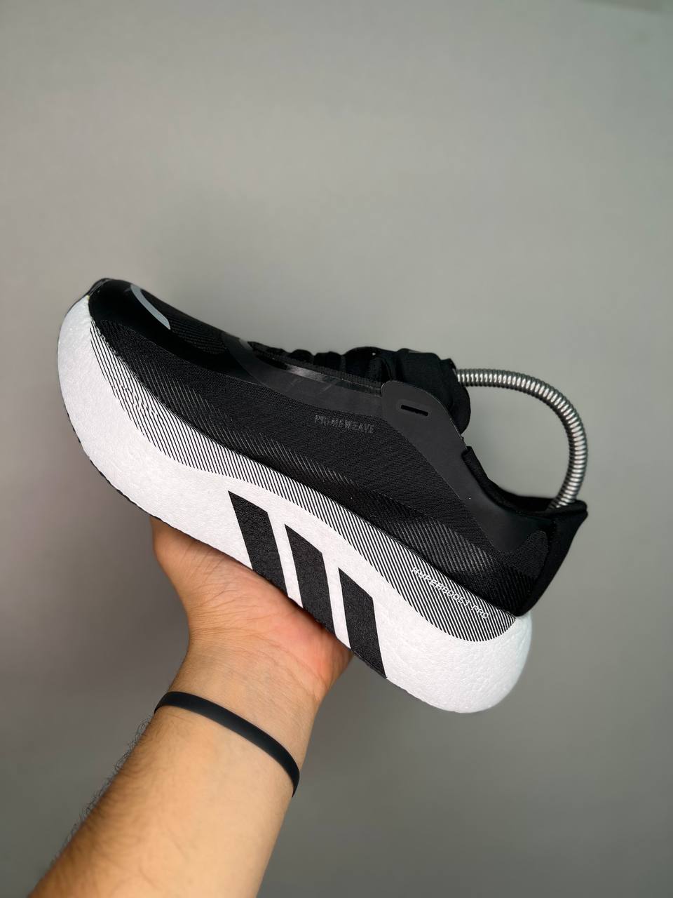 کتونی آدیداس هایپر بوست سایز 37 تا 45 مشکی سفید ADIDAS HYPERBOOST
