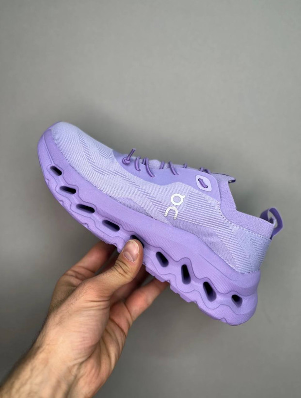 کتونی آن رانینگ لوئوه تیلت بنفش یاسی سایز 37 تا 40 ON RUNNING LOEWE CLOUD TILT