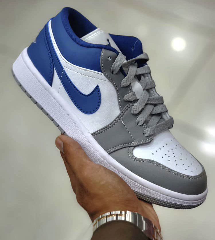 کتونی نایک ایر جردن  1 سایز 37 تا 40 آبی طوسی سفید NIKE AIR JORDAN 1