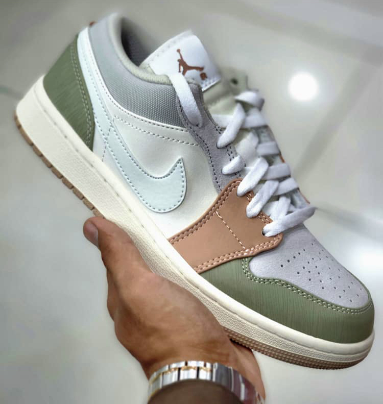 کتونی نایک ایر جردن  1 سایز 37 تا 40 سبز سفید آبی پاستلی NIKE AIR JORDAN 1