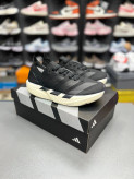 کتونی آدیداس آدیزیرو تاکومی سن 11 سایز 37 تا 40 مشکی سفید ADIDAS ADIZERO