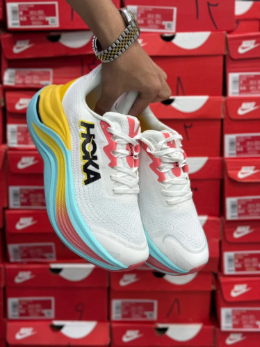 سایز کتونی رانینگ هوکا اسکای وارد ایکس سفید زرد آبی سایز ۴۰ الی ۴۵ Hoka skyward