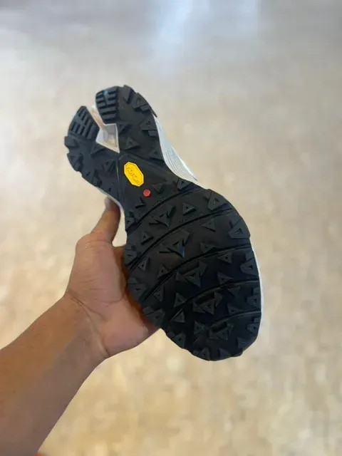 کتونی تراکینگ و تریل گورتکس کلمبیا سایز ۴۰ الی ۴۵ سفید آبی نارنجی COLUMBIA OUTDRY