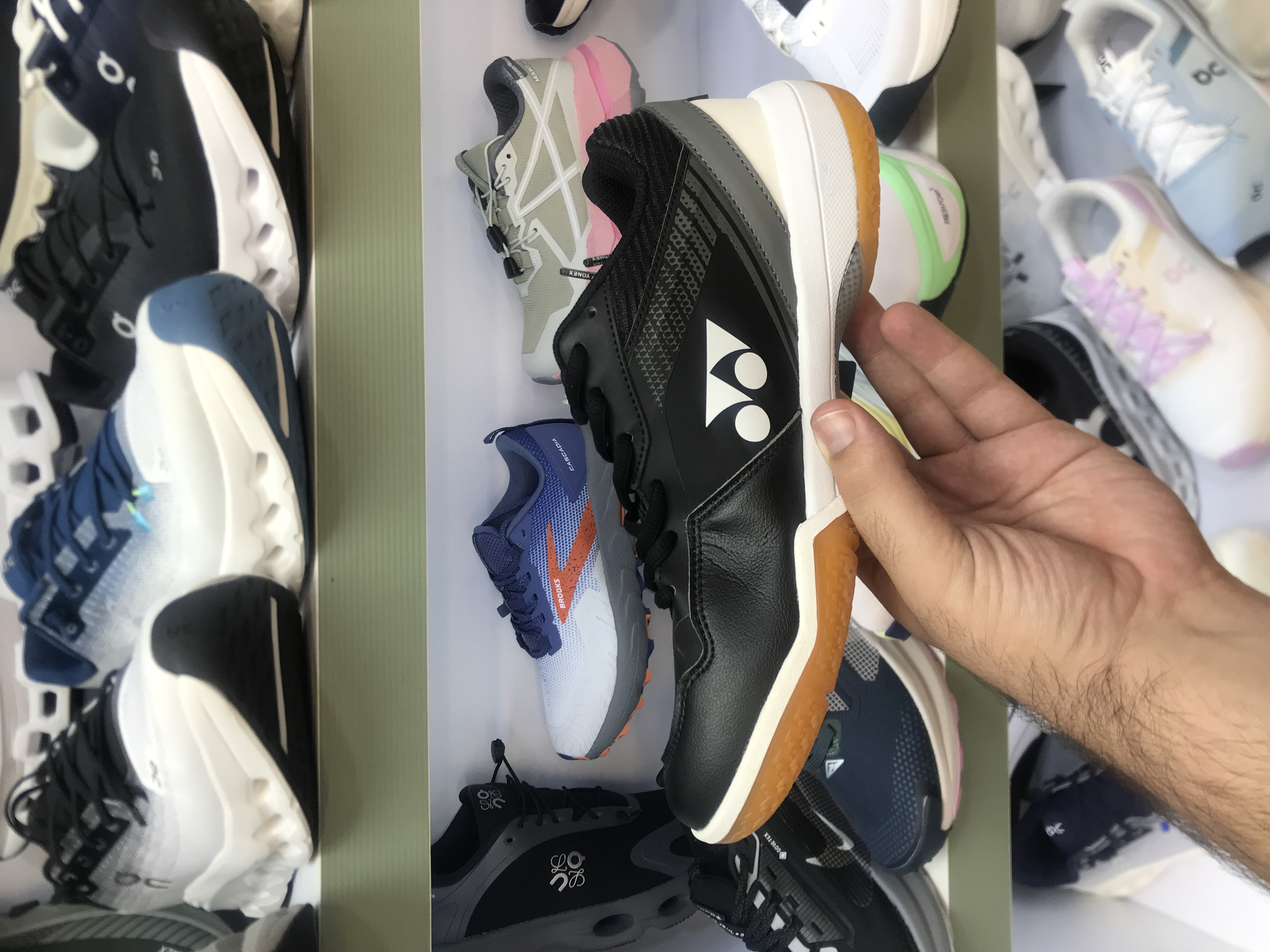 کتونی بدمینتون یونکس سایز 41 تا 45 YONEX BADMINTON